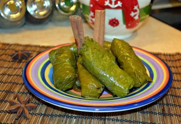 Арменски постни лозови сарми